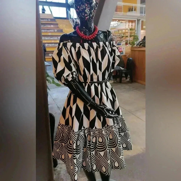 Patricia Nama dress geometric pattern designer black white mini babydoll - Picture 2 of 12